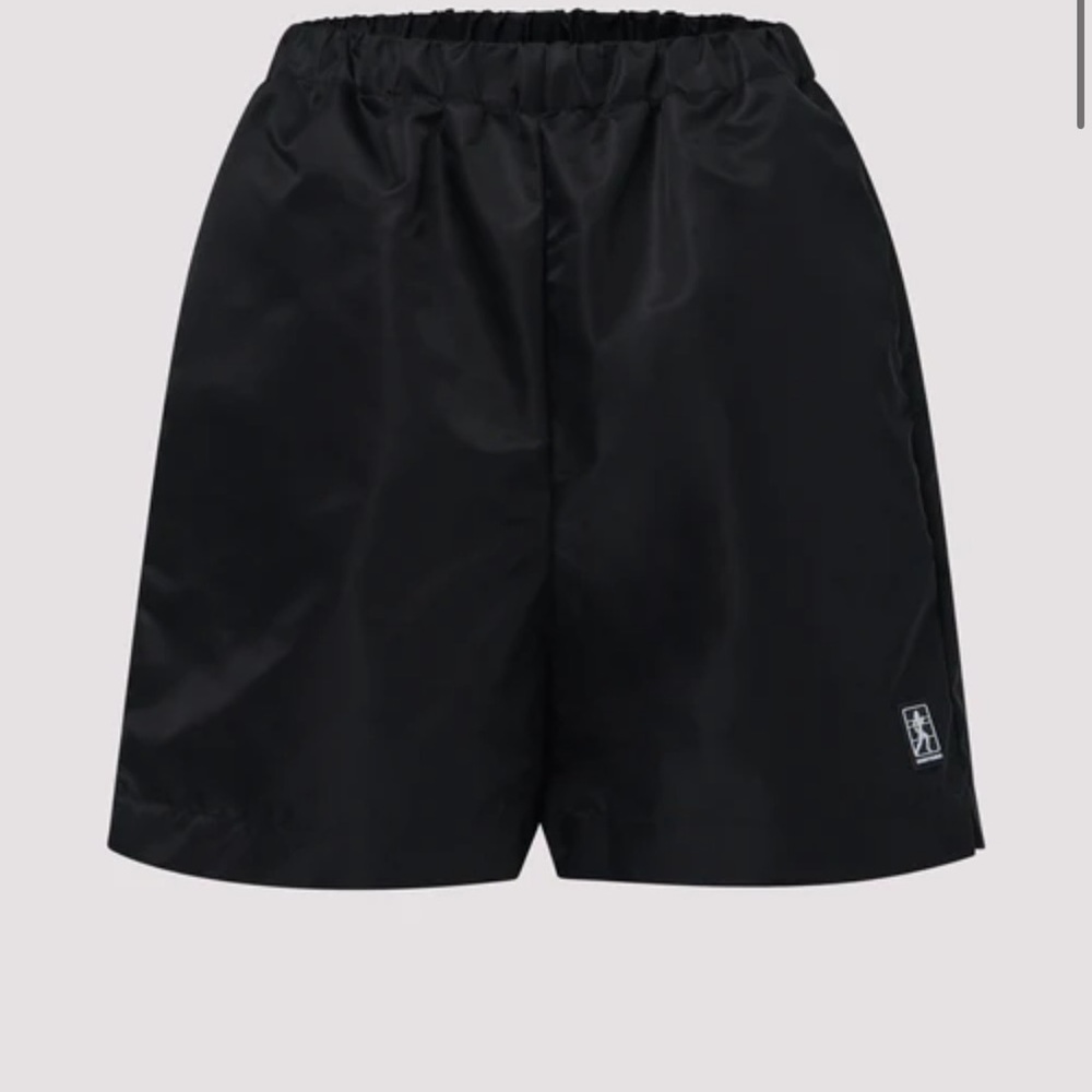 Sporty & Rich Black Women Nylon Shorts Size Large NWT
